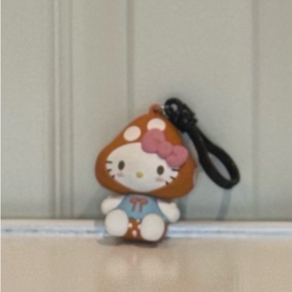Sanrio Hello Kitty Figural
Mushroom Bag Clip